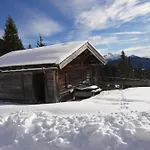 Haus Sonnenweg Апартаменты *